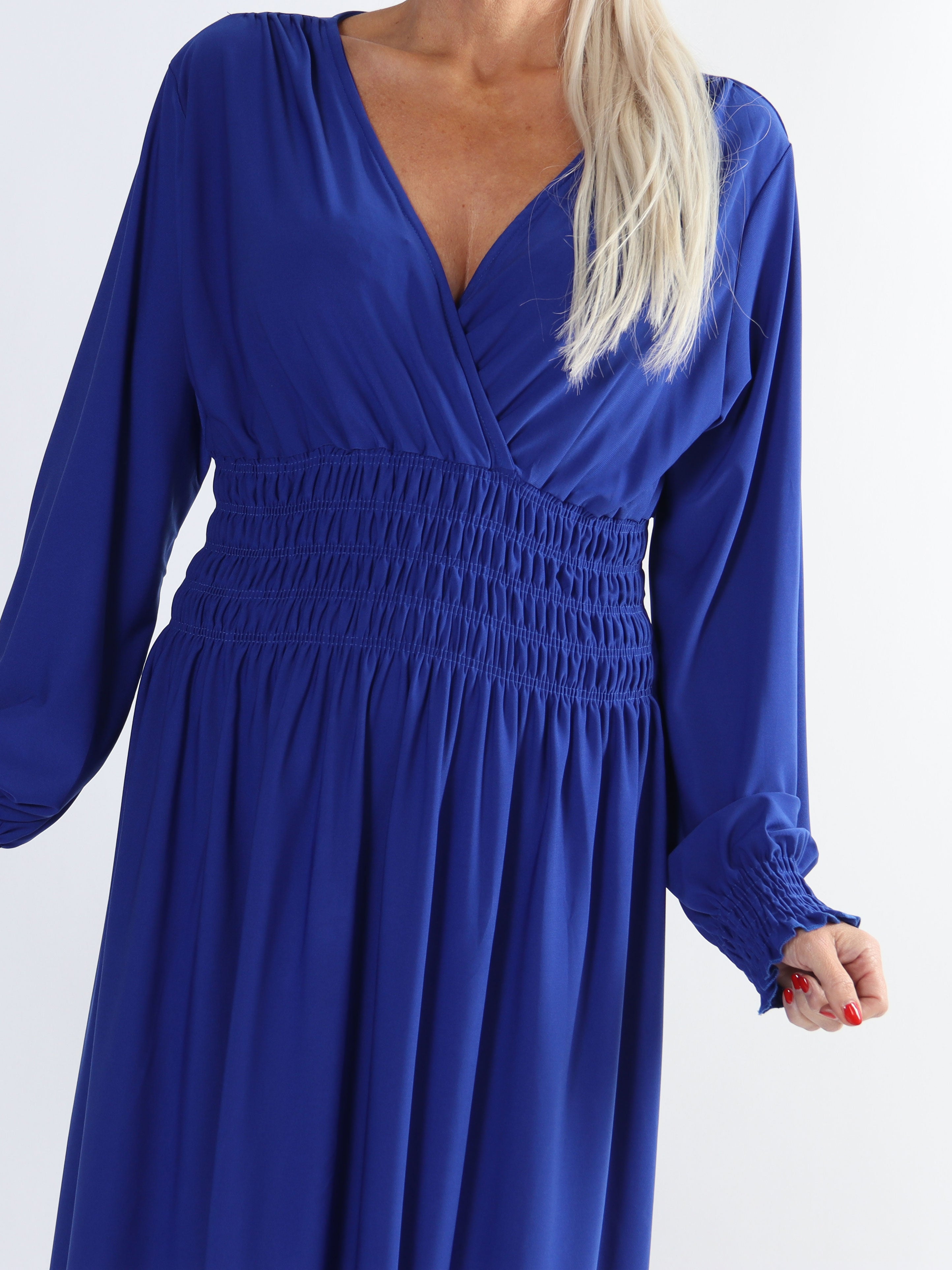 Pams Plain Midi L/S - Elastisk klänning i plus size med smock